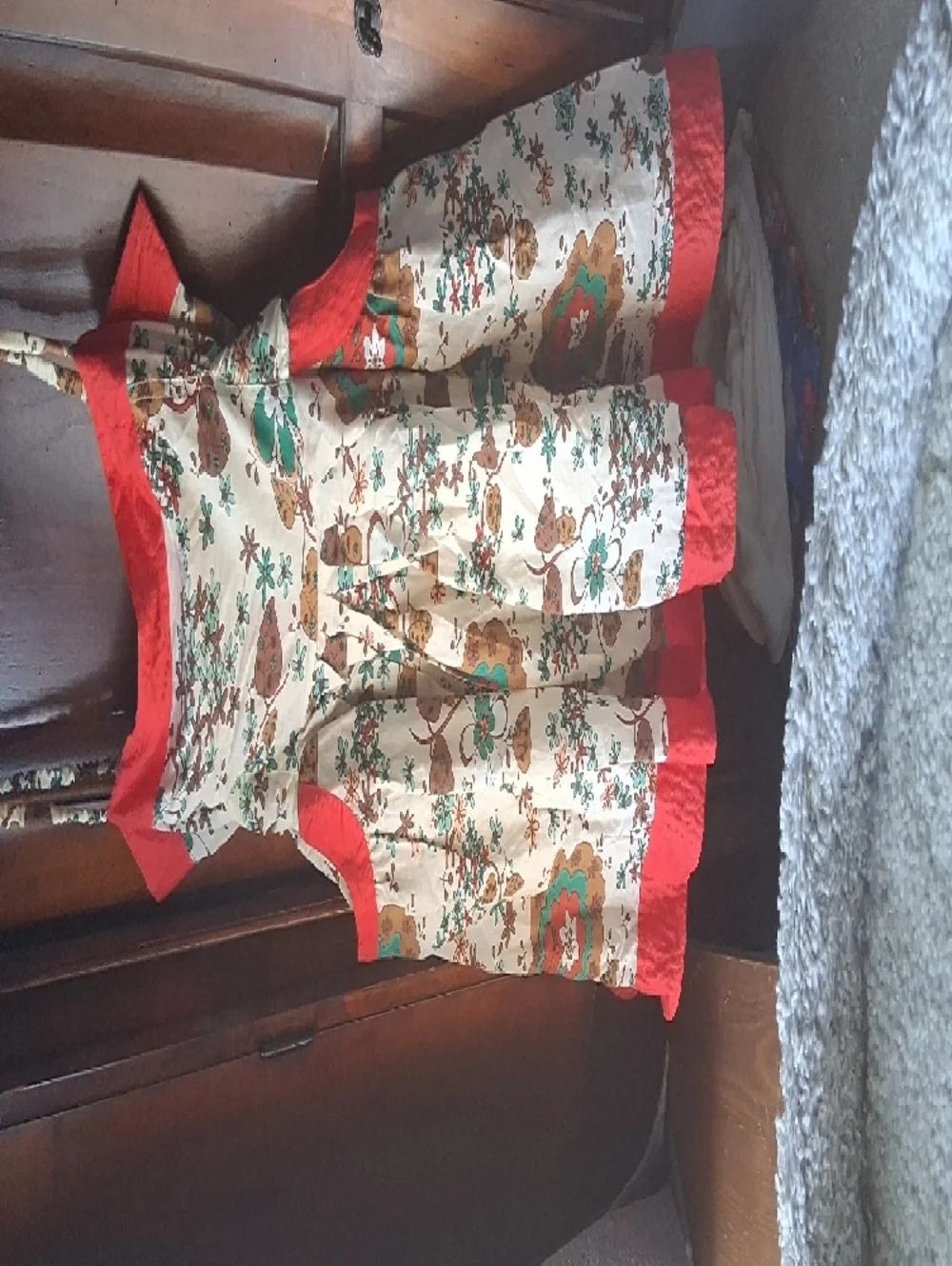 Double Zero Cream Floral Midi Dress with Red Accents - Picture 7 of 12